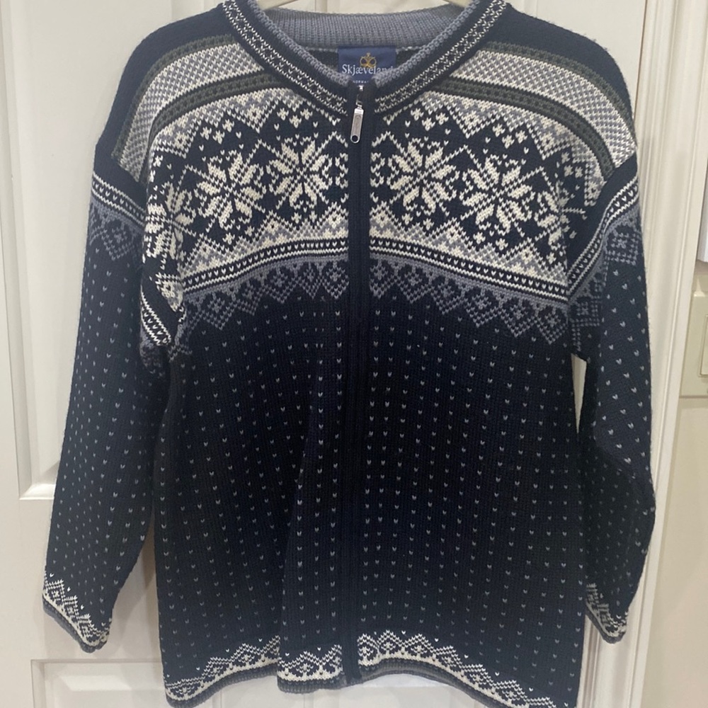 Norway Sweater Gem